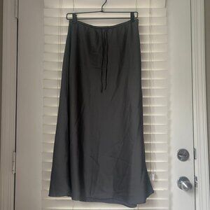 Abercrombie & Fitch Mid Rise Satin Maxi Skirt - S